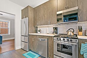 Relax & Retreat 1BR Lincoln Square Apt