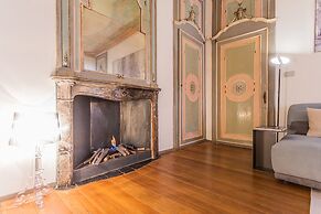 Rovelli 41 in Como With 2 Bedrooms and 3 Bathrooms