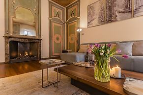 Rovelli 41 in Como With 2 Bedrooms and 3 Bathrooms
