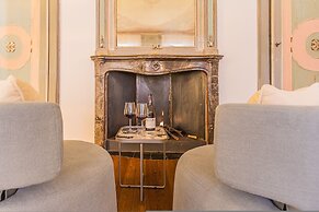 Rovelli 41 in Como With 2 Bedrooms and 3 Bathrooms