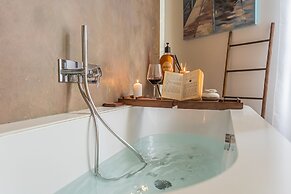 Rovelli 41 in Como With 2 Bedrooms and 3 Bathrooms