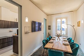 Rovelli 41 in Como With 2 Bedrooms and 3 Bathrooms