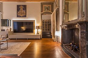 Rovelli 41 in Como With 2 Bedrooms and 3 Bathrooms