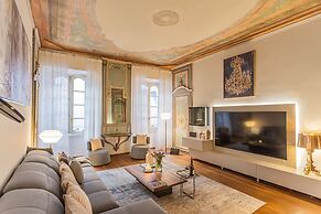 Rovelli 41 in Como With 2 Bedrooms and 3 Bathrooms