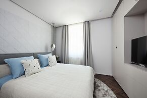 The Amberlyn Suite Hotel