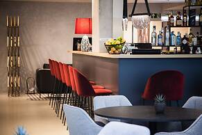 The Amberlyn Suite Hotel