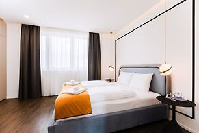 The Amberlyn Suite Hotel