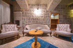 Cappadocia Secret Hill Cave Suites