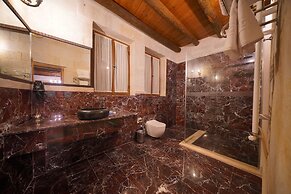 Cappadocia Secret Hill Cave Suites