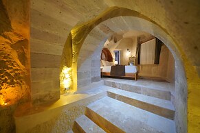Cappadocia Secret Hill Cave Suites