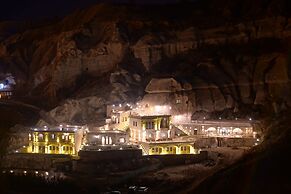 Cappadocia Secret Hill Cave Suites