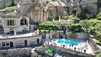Cappadocia Secret Hill Cave Suites