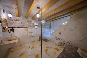 Cappadocia Secret Hill Cave Suites