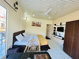 In Apple Estate Kanatal