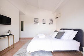 Villa B