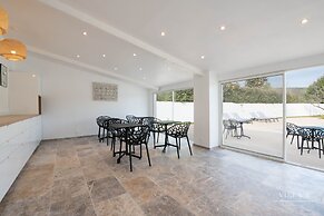 Villa B