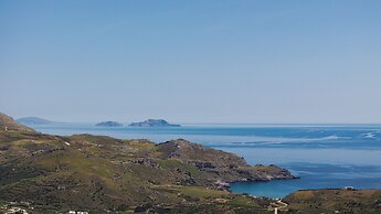 Stella in the Village Suites