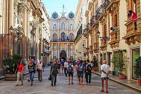 WeLive Trapani luxury apartments & pool