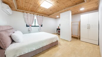 Gangneung Ggabinejip Hanok Pension