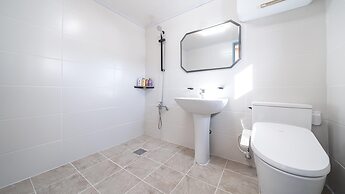 Gangneung Ggabinejip Hanok Pension