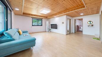 Gangneung Ggabinejip Hanok Pension