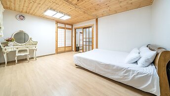 Gangneung Ggabinejip Hanok Pension