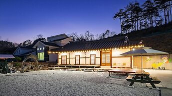 Gangneung Ggabinejip Hanok Pension