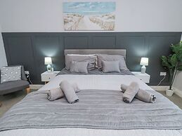 Malcolm Miller House