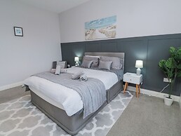 Malcolm Miller House