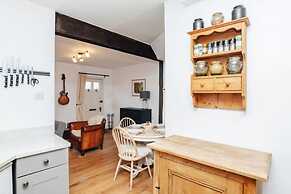 Chalk House - Pet Friendly - From 125 Per Night