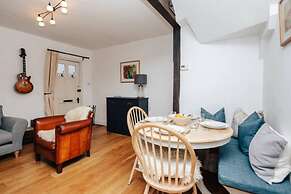 Chalk House - Pet Friendly - From 125 Per Night
