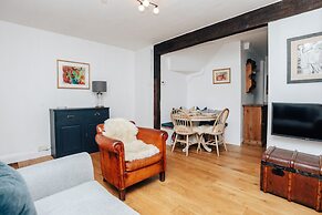 Chalk House - Pet Friendly - From 125 Per Night