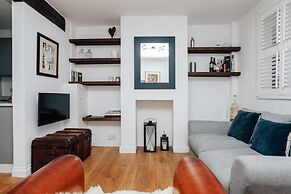 Chalk House - Pet Friendly - From 125 Per Night