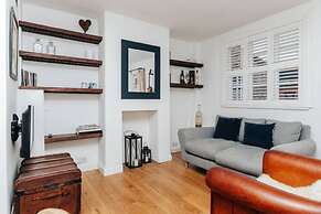 Chalk House - Pet Friendly - From 125 Per Night