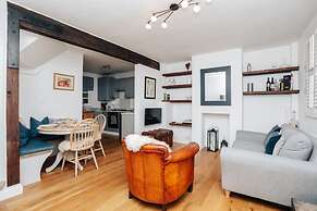 Chalk House - Pet Friendly - From 125 Per Night
