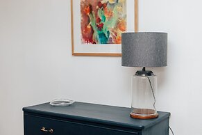 Chalk House - Pet Friendly - From 125 Per Night