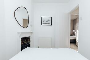 Chalk House - Pet Friendly - From 125 Per Night