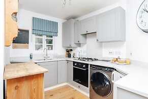 Chalk House - Pet Friendly - From 125 Per Night