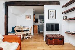 Chalk House - Pet Friendly - From 125 Per Night