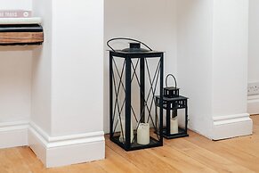 Chalk House - Pet Friendly - From 125 Per Night