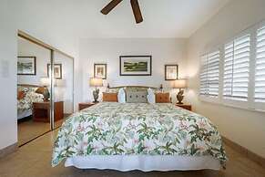 Menehune Shores, #623 2 Bedroom Condo by RedAwning