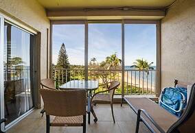 Menehune Shores, #623 2 Bedroom Condo by RedAwning
