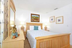 Oriental Charm 4 Bedroom Home by RedAwning