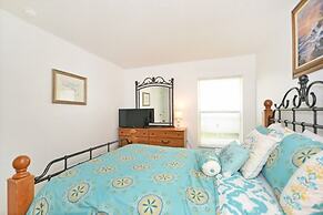 Oriental Charm 4 Bedroom Home by RedAwning