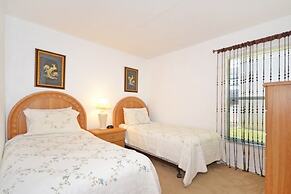 Oriental Charm 4 Bedroom Home by RedAwning