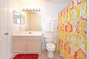 Palm Villa 4 Bedroom Home by RedAwning