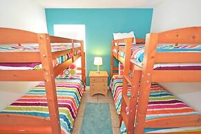 Palm Villa 4 Bedroom Home by RedAwning