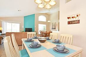 Palm Villa 4 Bedroom Home by RedAwning