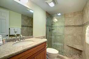 Kihei Surfside, #211 1 Bedroom Condo by RedAwning