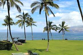Kihei Surfside, #211 1 Bedroom Condo by RedAwning